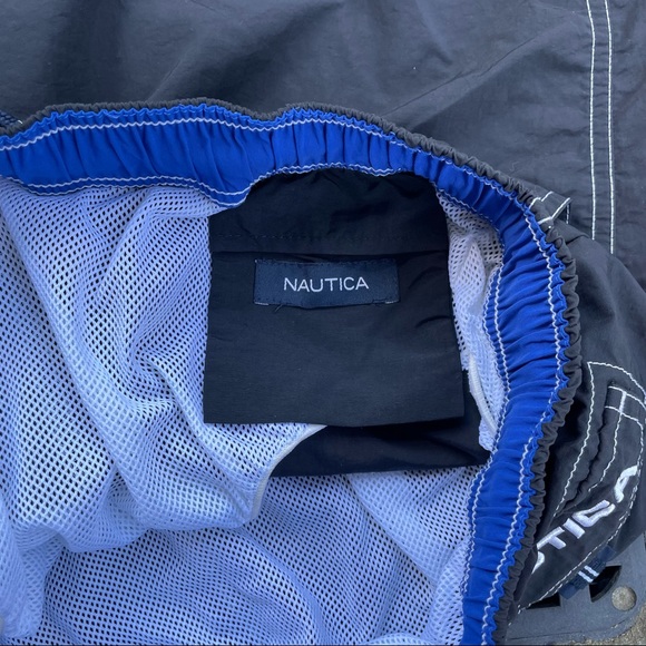 Nautica vintage black bathing suit/ swim shorts - size M - Picture 4 of 6